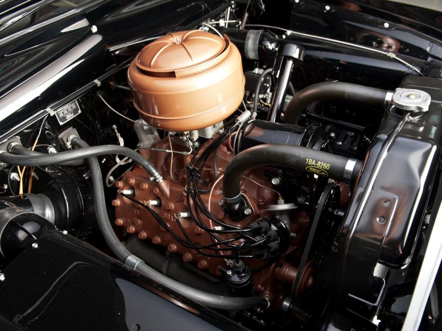 Моторный отсек Ford Custom DeLuxe Country Squire (0BA-C79) 1950 года  (фото 30 из 36)
